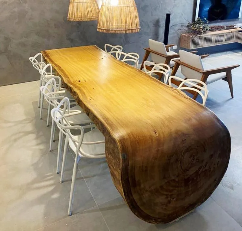 Mesa Cascata em madeira maciça com design exclusivo – Arte em Madeira